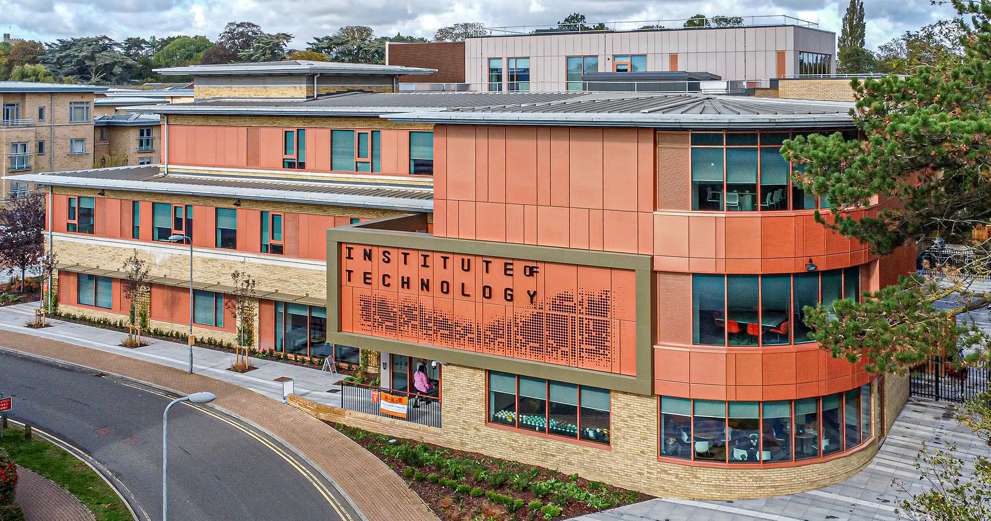 South Central Institute of Technology, Bletchley