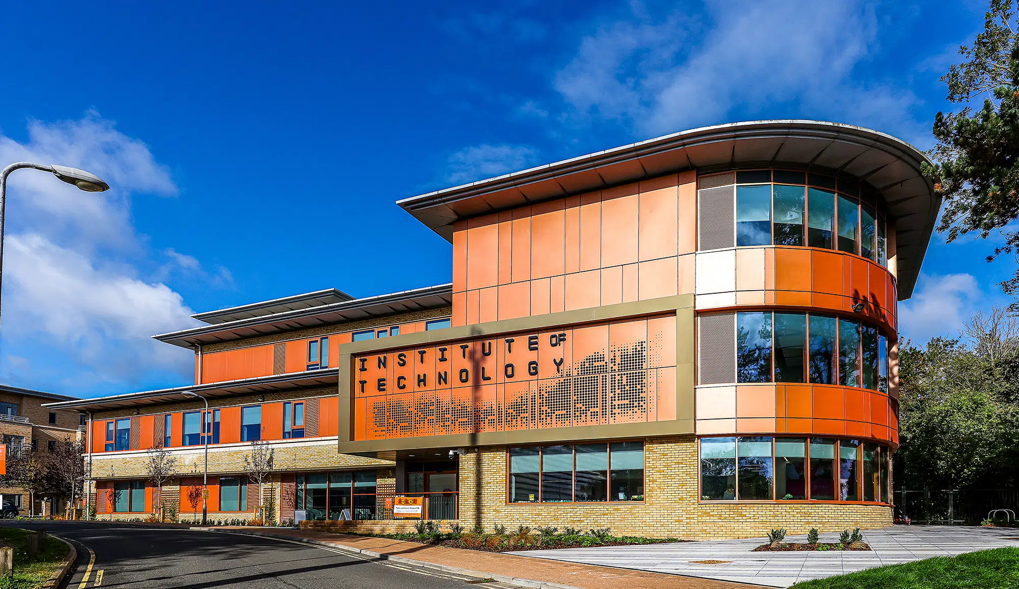 South Central Institute of Technology, Bletchley